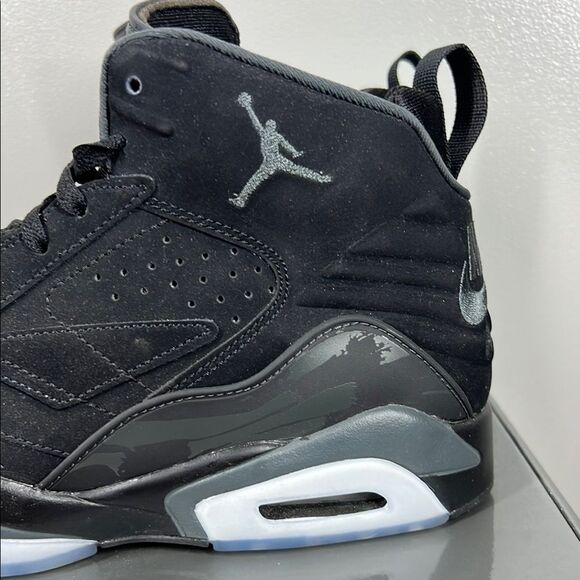 Authentic Jordan MVP Black Sneakers with box - Picture 4 of 8